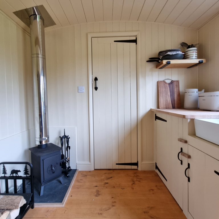 LargeShepherdsHutOpenPlanLivingSpacewithKitchenandWoodBurner 768x768