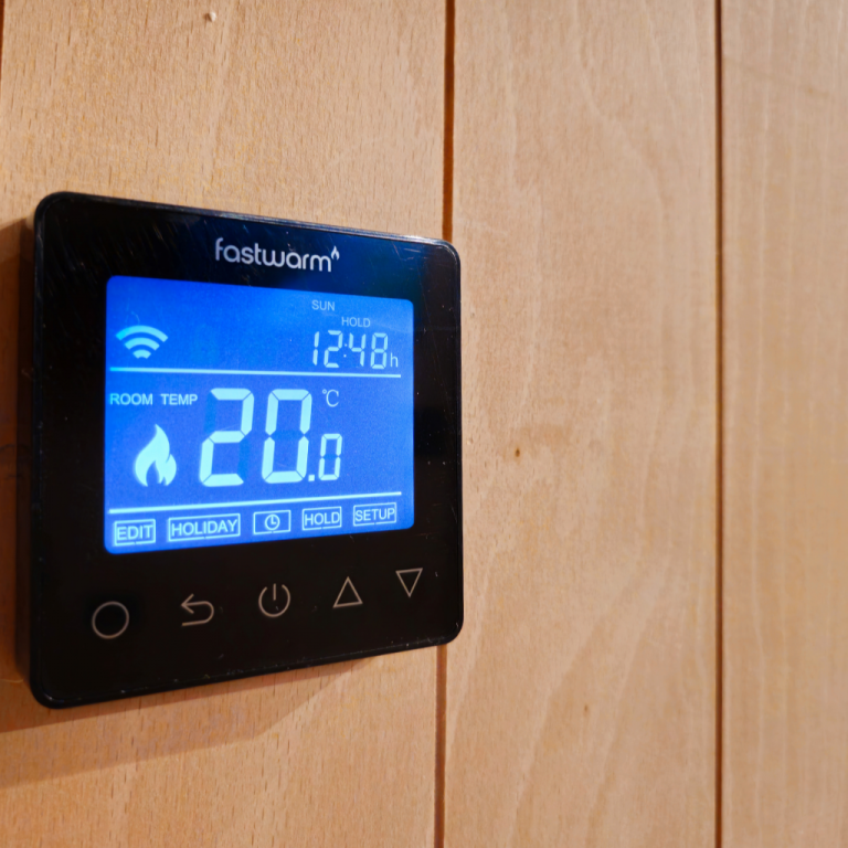 WildNomadShepherdsHutCentral UnderfloorHeating 768x768